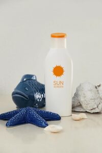 sunscreen-7256345_640